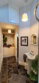 Cosy Spring Cottage at Pen Y Coed Hall - Image 4