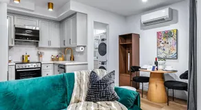 The McCaul by Casa Hotels Near AGO Basement Suite - Image 3