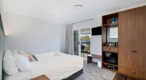 Tall Timbers Hotel - Image 2