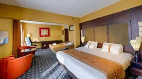 Bolton White Apartments - Image 4