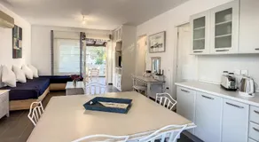 Villa avec terrasse, piscine privée et internet haut débit | Vue montagne - Image 4