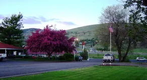 Golden West Motel - Image 4
