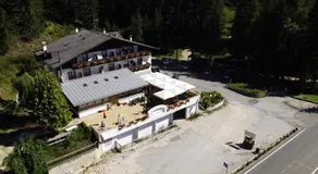 Laugen Albergo Ristorante Bar Pinsa Romana Area Sosta Camper - Image 4