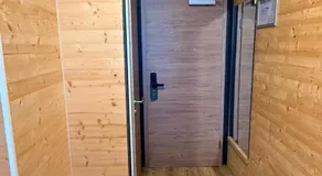 URBAN OAK Smart Stay - Image 2