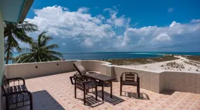 IRIS Beach Residence - Image 2