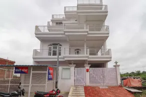 Hotel O by OYO White House Residency - Image 4
