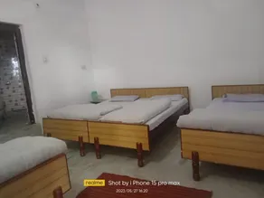 Hotel Amisha - Image 3