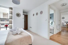 Birmingham City Centre Beautiful Apartment Walking Distance to Bullring Shopping Centre Private Parking - Image 3