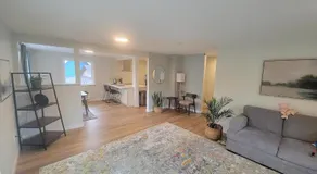 Fresh Top Floor Apartment w/ Balcony - Image 2