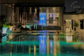 Luxurious in Heart of City - Image 4