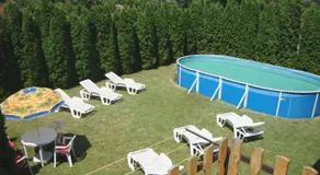 VUCA medencés, klimatizált Apartmanház - Image 4