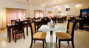 Rose International Hotel - Image 5
