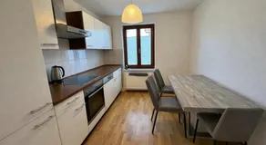 Souterrain Apartment mit Top Anbindung UrbanStay Schwerin - UNESCO Weltkulturerbe - Image 2