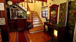 Hostal Collins House - Image 2