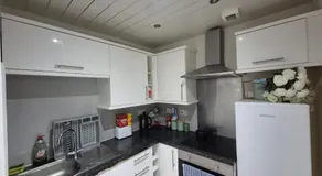 Cosy and Bright 3-bedroom flat - Image 2