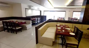 Hotel Sach Regency - Image 4