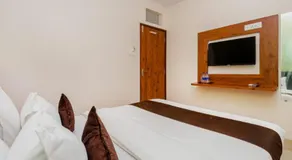 Hotel Raheja Residency - Image 4