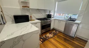 Stylish and Conveniently Located 3 bedroom house retreat in Surrey Hills Melbourne - Image 3