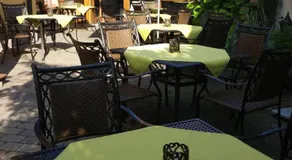 Ellenbergs Restaurant & Hotel - Image 3