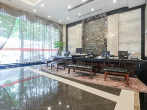 CP Peninsula Hotel - Image 3