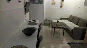 Blue Moon Apartments - Image 5