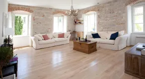 Stylish Theatre Apartments - Image 2