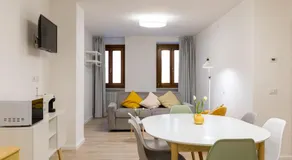MAMA Apartments - Image 5