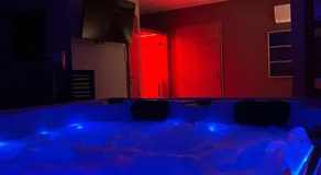 LA VALENTINE Love room GITES DES 3 LAVOIRS - Image 4