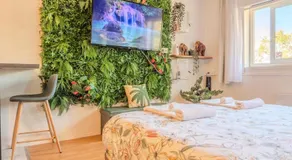 Jungleroom Vegetal and romantic, parking - Image 2