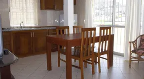 Basic Hotel - Image 4