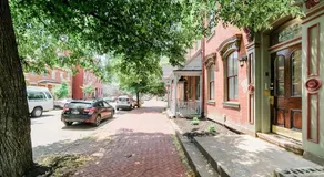 Studio Suite - No Steps - Walkable & Free Parking - Image 5