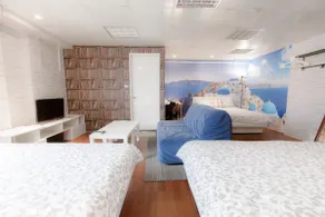 5-minute opposite Taipei Station Greek-style room - Image 3