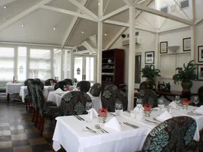 Quarters Hotel - Image 2