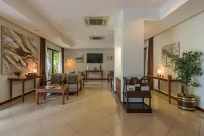 Sea Cliff Court Hotel & Luxury Apartments - Image 4