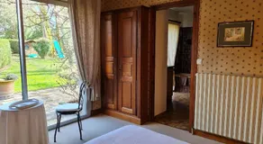 Grande maison calme avec jardin et rivière - Image 2