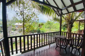 Hotel dan Gazebo Syariah Pinggir Kali Prigen RedPartner - Image 5