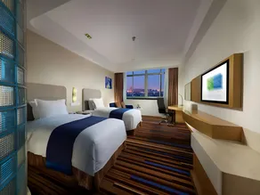 Holiday Inn Express Nantong Downtown by IHG - Image 3