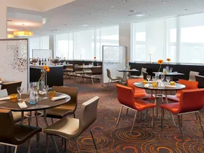 Novotel Paris La Défense - Image 4
