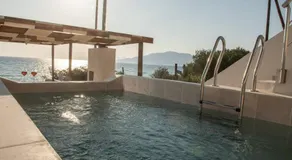 Stella & Eleni Suite With Shared Pool & Open View - Image 4