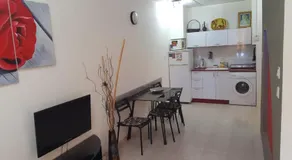 Pearl by the Sea, Living room and one bedroom - Image 3