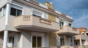 Prince Apartments - Image 3