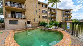 Bribie Escape, Top Floor Unit with Waterviews - Image 3