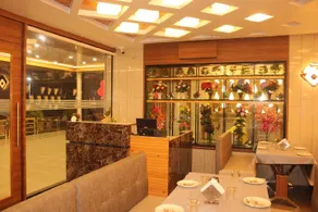 Hotel Empire - Image 2
