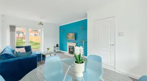 Luxehome-3BR-7guest-Freeparking-garden - Image 2