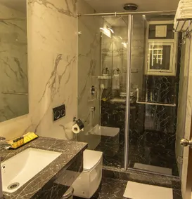 Brio Hotel - Image 2