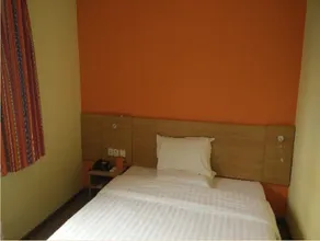 7 Days Inn Chengdu Wenjiang Passenger Transportation Center Guanghua Avenue Subway Station Branch - Image 3