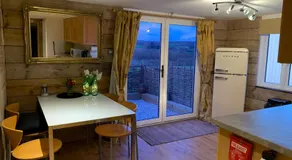 Quirky Barn Conversion Crowhurst Battle - Image 5