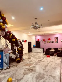 Taj Castle Homestay - Image 4