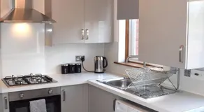 Kelpies Serviced Apartments- Jamieson - Image 2