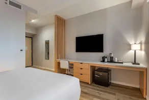 Best Western Plus Soho Hotel - Image 2